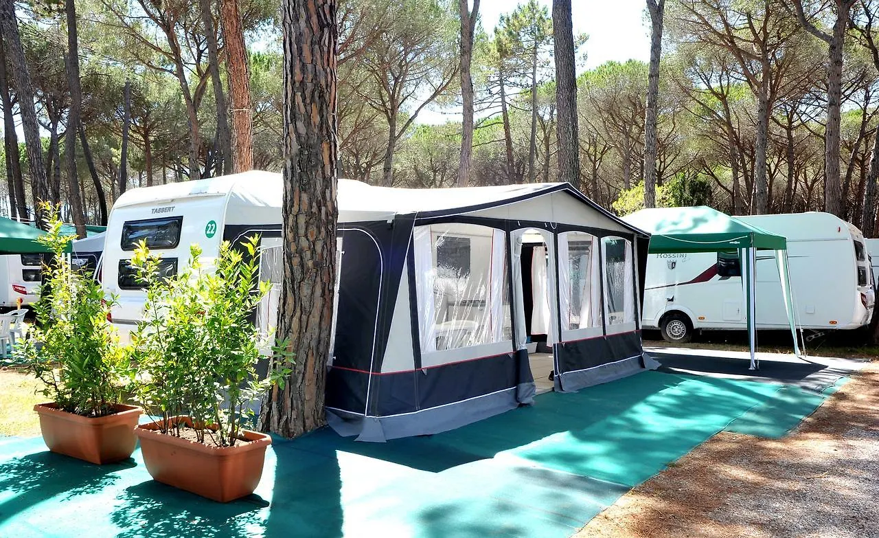 Campeggio Baia Verde 카스틸리오네 델라 페스카이아 캠프장